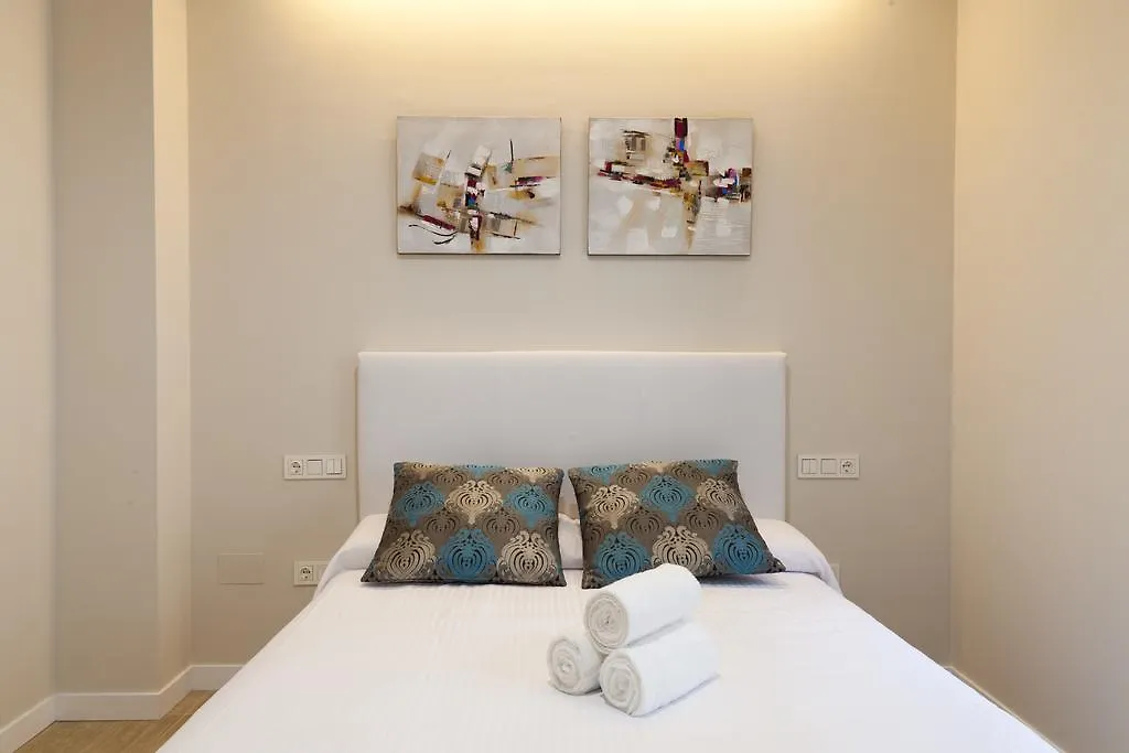 Apartamentos Pinar Malaga Centro Apartment