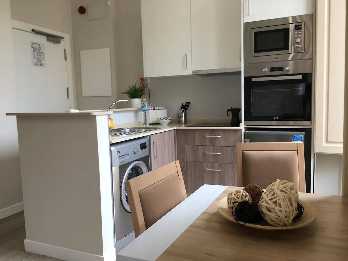 Apartamentos Pinar Malaga Centro Spain