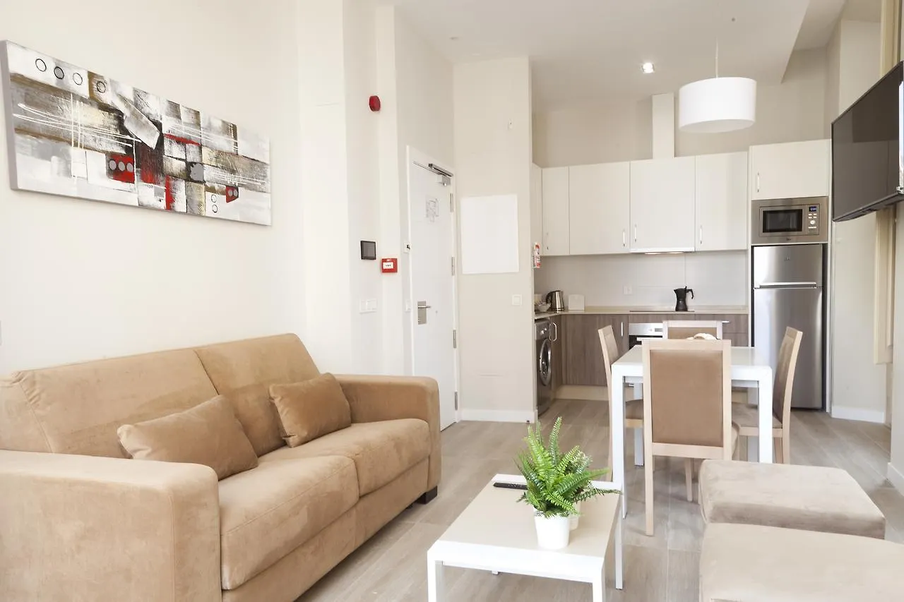 Apartamentos Pinar Malaga Centro Apartment